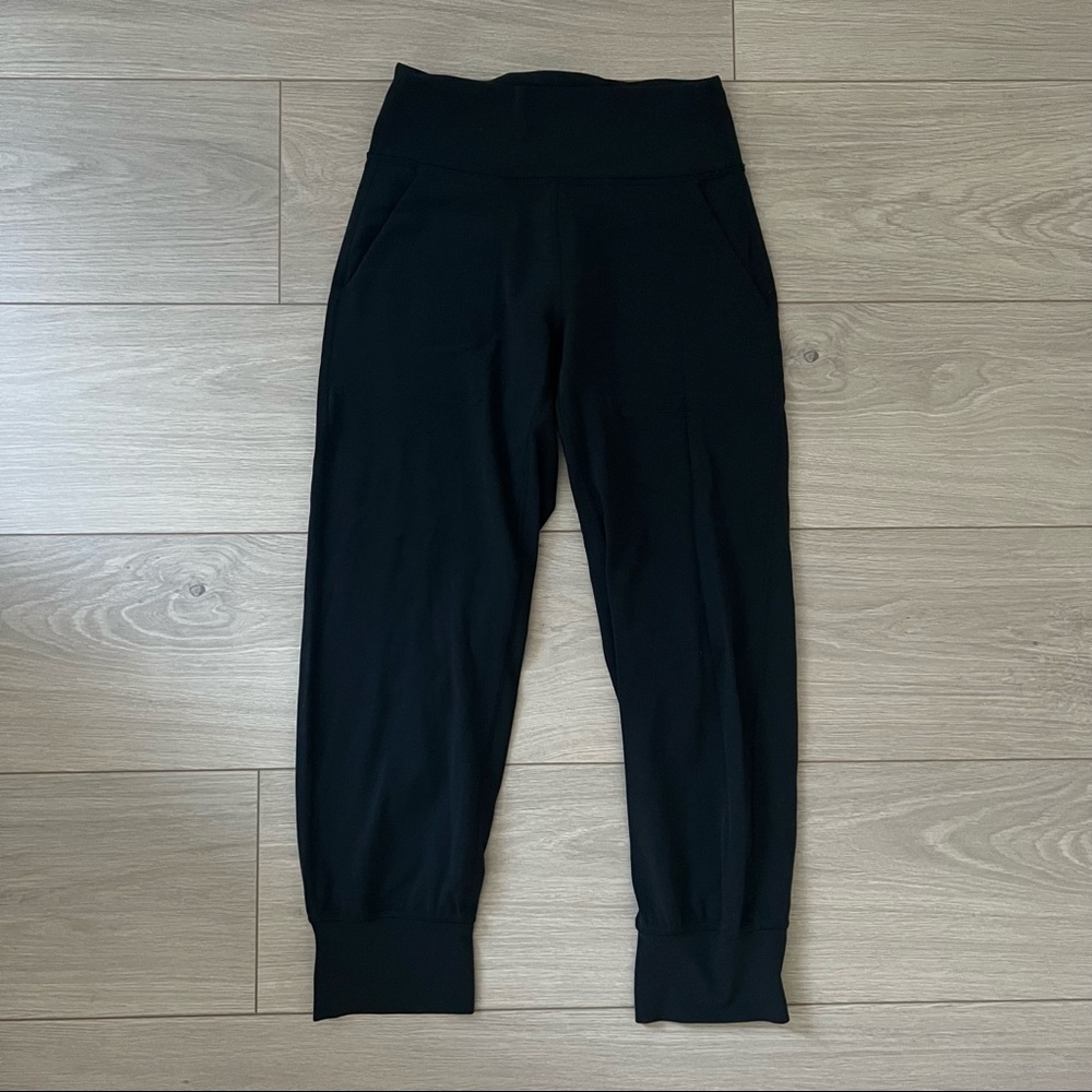 Lululemon Align Hi-Rise Jogger- cropped